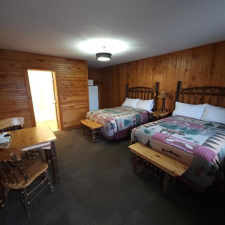 Outdoorsman Motel Wawa Ngoại thất bức ảnh