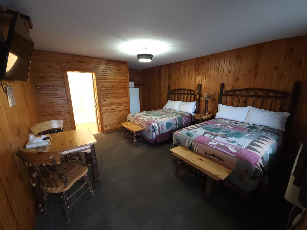Outdoorsman Motel Wawa Ngoại thất bức ảnh