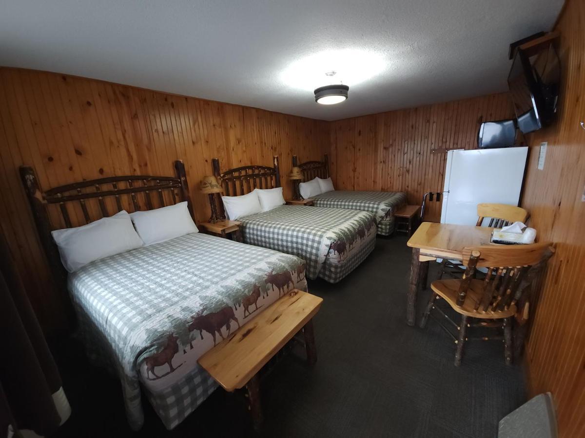 Outdoorsman Motel Wawa Ngoại thất bức ảnh